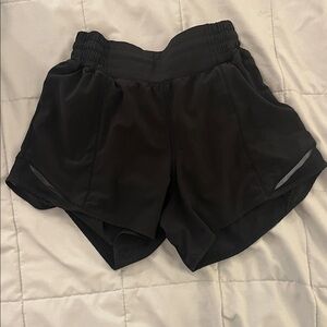 lululemon athletica black hotty hot size 2 high rise 4” inseam